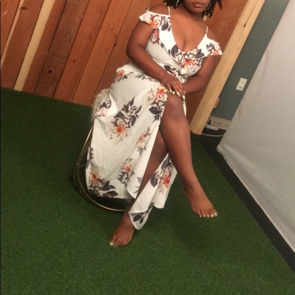Spring dress - Picture 4 of 4